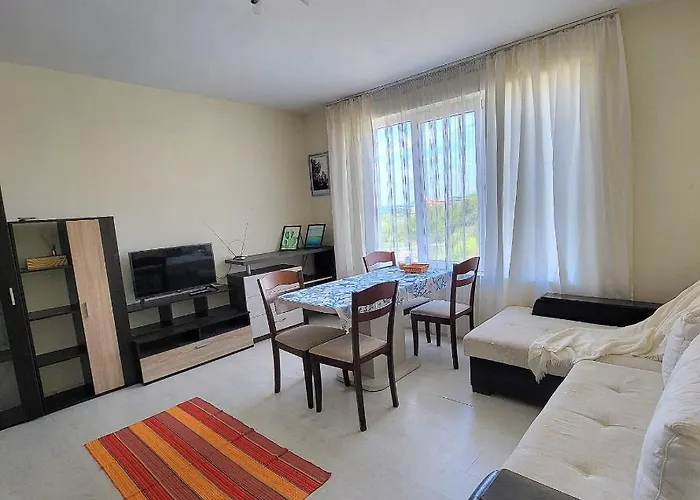 комплекс конти Apartment Ravda
